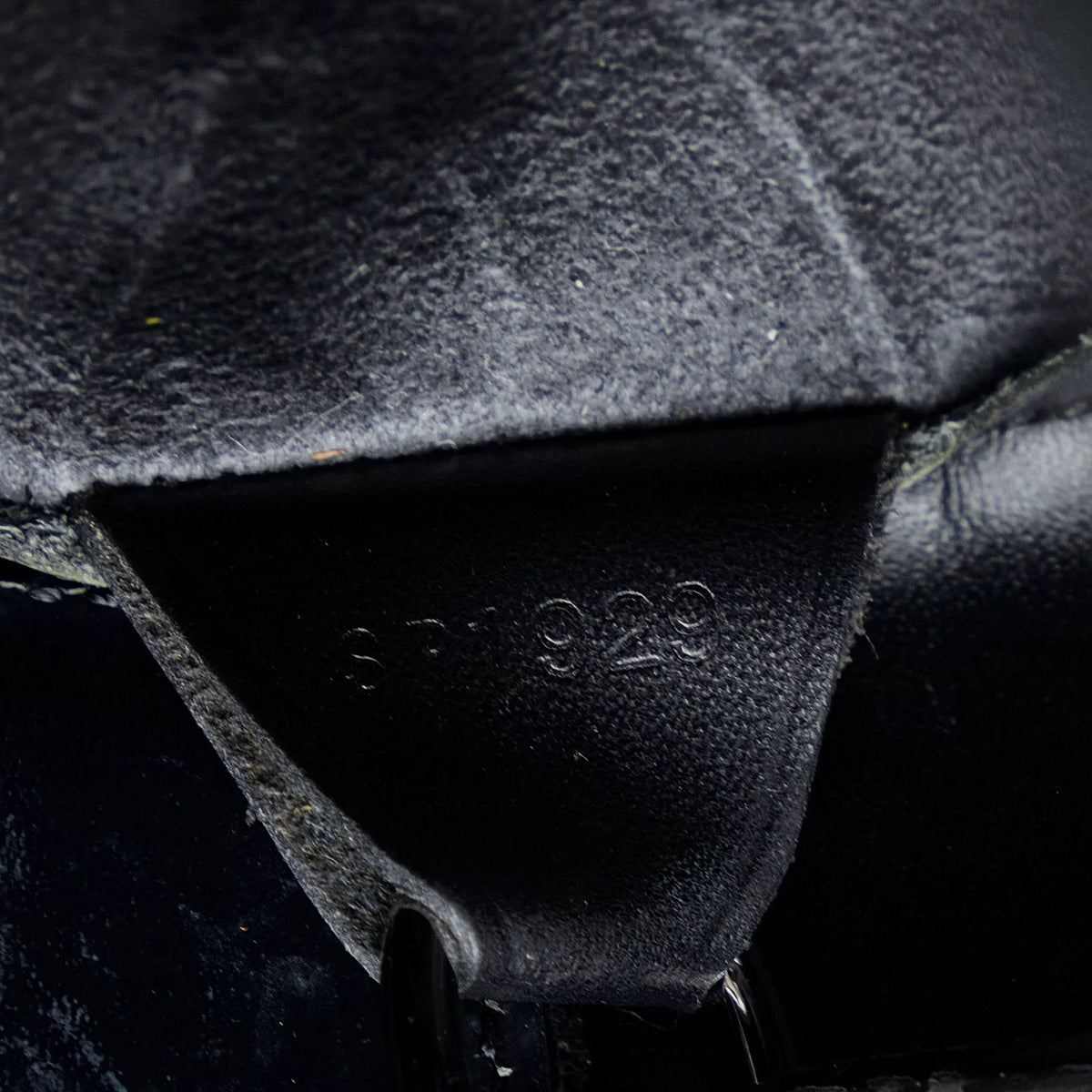 Pre-Owned Authenticated Louis Vuitton Epi Sac Verseau Leather dark Shoulder Bag Unisex (Fair)