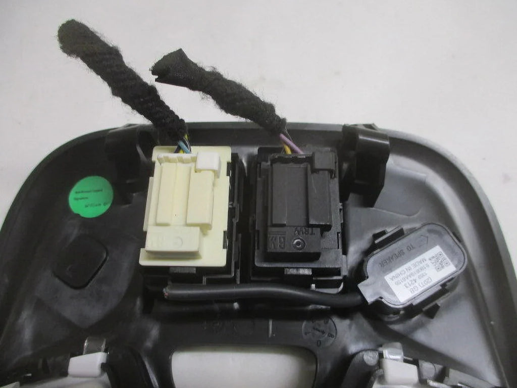 Pre-Owned 21 22 Chevrolet Trailblazer Overhead Roof Console w/Onstar & Sunroof OEM LKQ (Good)